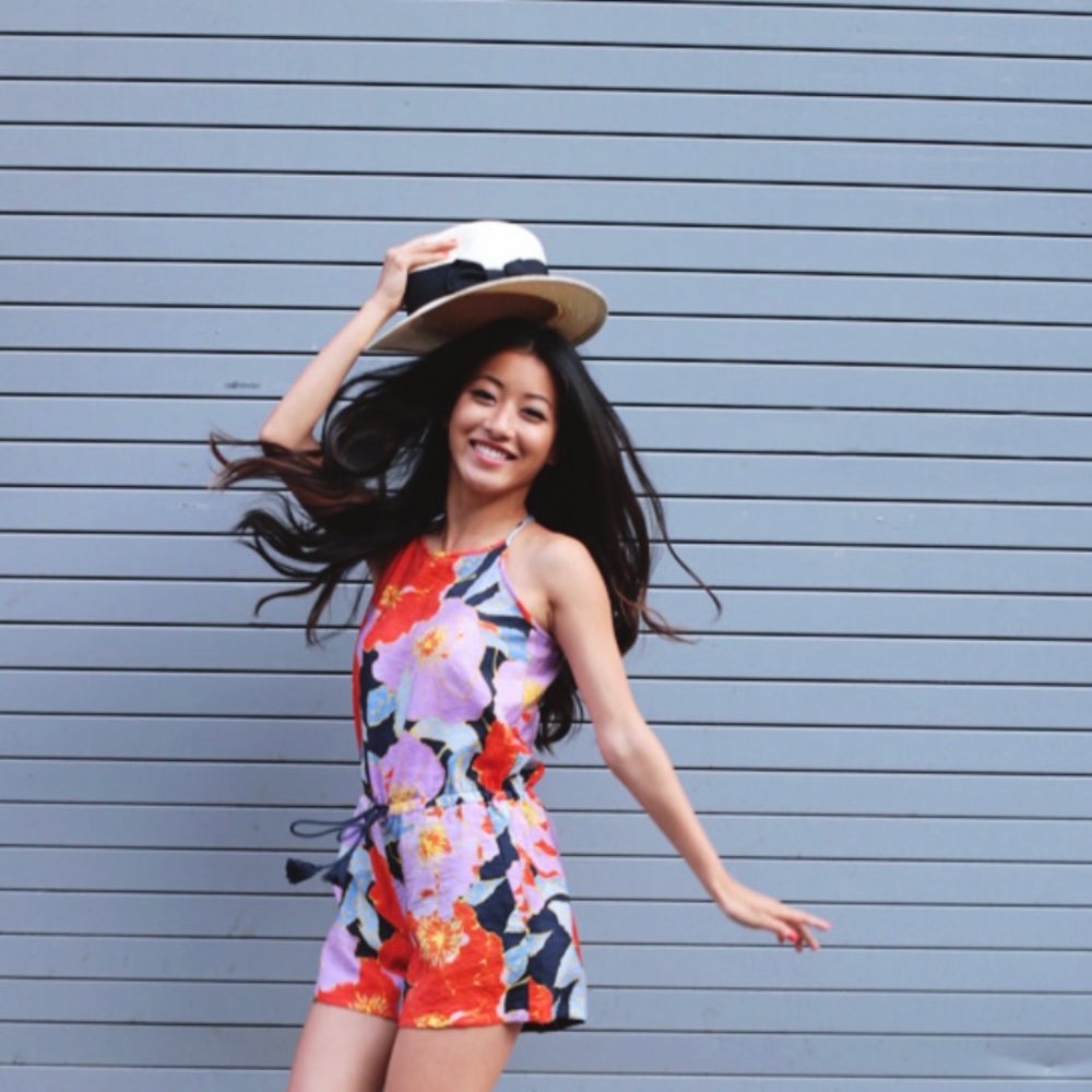 Ann Taylor LOFT Full Bloom Tropical Romper 🌺 - Picture 6 of 7